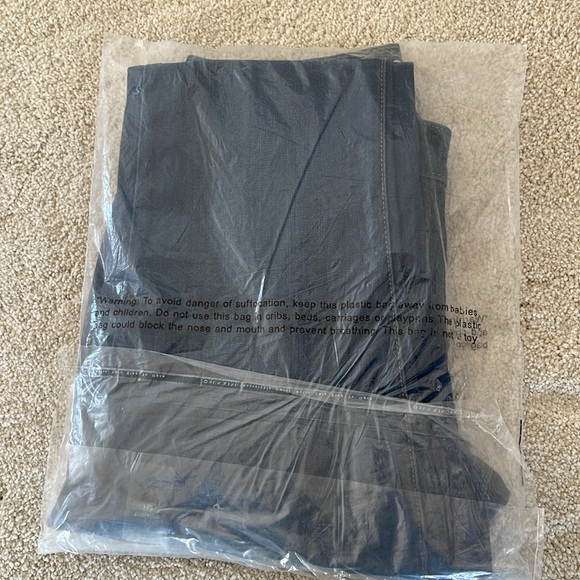 Sonoma women’s straight leg mid rise jeans - Picture 3 of 3